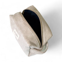 Load image into Gallery viewer, Necessaire aus softem Cord toffee