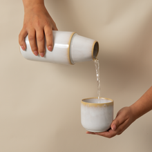 Lade das Bild in den Galerie-Viewer, Karaffe mit Becher (Set) Amazônia petrol