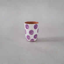Load image into Gallery viewer, Espressobecher Punkte lila