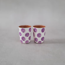 Load image into Gallery viewer, Espressobecher Punkte lila