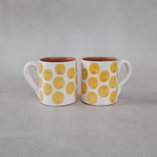 Load image into Gallery viewer, Tasse hoch Punkte ocker