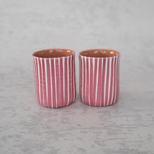 Load image into Gallery viewer, Kaffeebecher gestreift vinho