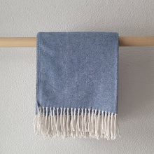 Lade das Bild in den Galerie-Viewer, Softest Cotton Blanket blue