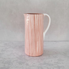 Load image into Gallery viewer, Gerader Krug gross 1.3 l gestreift zwiebel