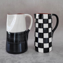 Load image into Gallery viewer, Gerader Krug gross 1.3 l check schwarz