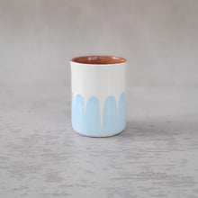 Load image into Gallery viewer, Kaffeebecher Säulen babyblau