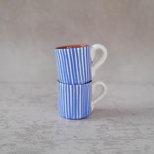 Load image into Gallery viewer, Espressotasse gestreift blau