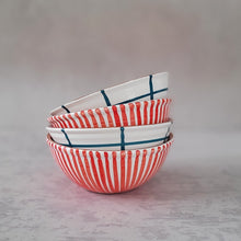 Load image into Gallery viewer, Müslischüssel gestreift rot