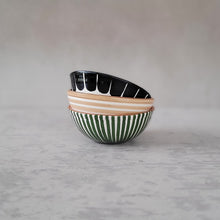 Load image into Gallery viewer, Tapasbowl geringelt beige