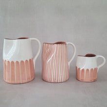 Load image into Gallery viewer, Krug 0.6 l gestreift zwiebel