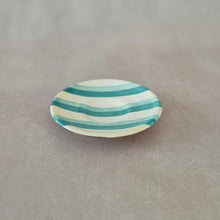 Lade das Bild in den Galerie-Viewer, Kleiner Teller zweifarbig gestreift tropical