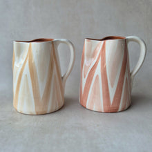 Load image into Gallery viewer, Krug 1 l multi Dreiecke zwiebel