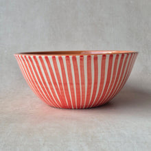 Load image into Gallery viewer, Salatschüssel medium gestreift rot