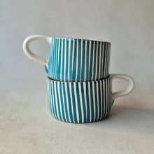 Load image into Gallery viewer, Tasse breit gestreift petrol