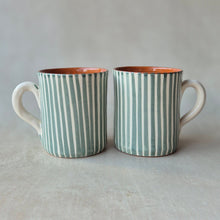 Load image into Gallery viewer, Tasse hoch gestreift eukalyptus