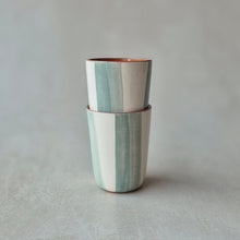 Load image into Gallery viewer, Espressobecher gestreift zweifarbig eukalyptus