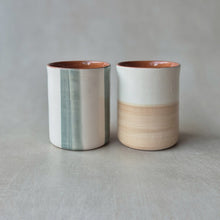 Load image into Gallery viewer, Kaffeebecher halb beige