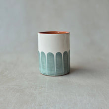 Load image into Gallery viewer, Kaffeebecher Säulen eukalyptus
