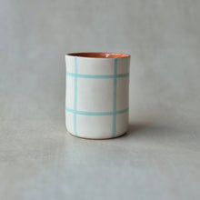 Load image into Gallery viewer, Kaffeebecher kariert mint