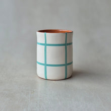 Load image into Gallery viewer, Kaffeebecher kariert tropical