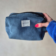 Load image into Gallery viewer, Necessaire aus softem Cord meerblau