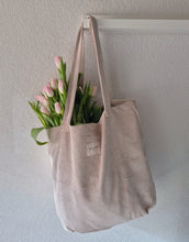Load image into Gallery viewer, Grosse Tasche aus softem Cord toffee