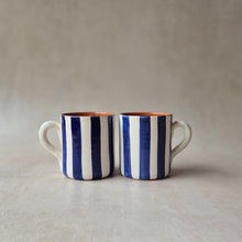 Load image into Gallery viewer, Tasse hoch gestreift marineblau