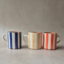 Load image into Gallery viewer, Tasse hoch gestreift rot