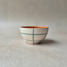 Load image into Gallery viewer, Tapasbowl kariert eukalyptus