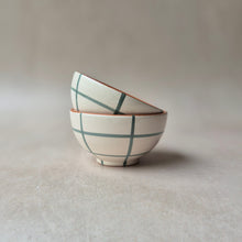 Load image into Gallery viewer, Tapasbowl kariert eukalyptus