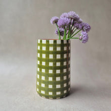 Load image into Gallery viewer, Gerade Vase breit kariert pistache