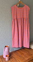 Lade das Bild in den Galerie-Viewer, The Sun Dress coral lilac