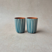 Lade das Bild in den Galerie-Viewer, Espressobecher gestreift petrol