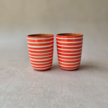 Load image into Gallery viewer, Espressobecher geringelt rot