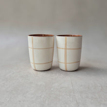 Load image into Gallery viewer, Espressobecher kariert beige