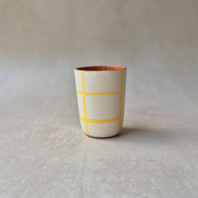 Charger l'image dans la galerie, Tasse à expresso à carreaux jaunes