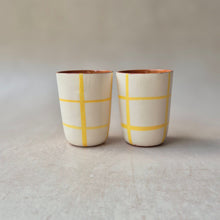 Charger l'image dans la galerie, Tasse à expresso à carreaux jaunes
