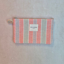 Load image into Gallery viewer, Mini-Necessaire aus bedrucktem Leinen stripes coral toffee