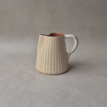 Load image into Gallery viewer, Mini-Krug gestreift beige