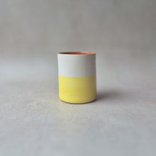 Load image into Gallery viewer, Kaffeebecher halb zitrone