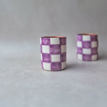 Load image into Gallery viewer, Kaffeebecher check lila