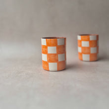 Load image into Gallery viewer, Kaffeebecher check orange