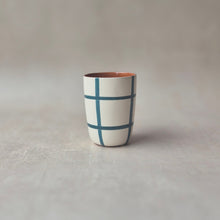 Load image into Gallery viewer, Espressobecher kariert petrol