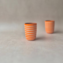 Load image into Gallery viewer, Espressobecher geringelt orange