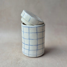 Load image into Gallery viewer, Keramikdose Blue Grid