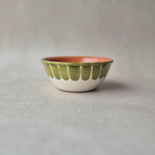 Load image into Gallery viewer, Müslischüssel Säulen pistache