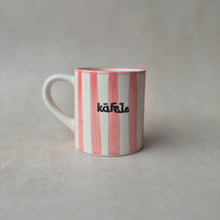 Load image into Gallery viewer, alma barru x bärndütsch Tasse gestreift rosa