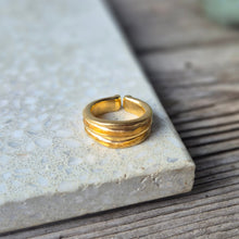 Lade das Bild in den Galerie-Viewer, Gestus Concave Ring gold
