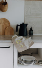 Load image into Gallery viewer, Handbestickte Leinen-Serviette Espumante