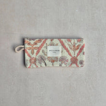 Lade das Bild in den Galerie-Viewer, Mini-Pouch lang aus Jacquardstoff primavera